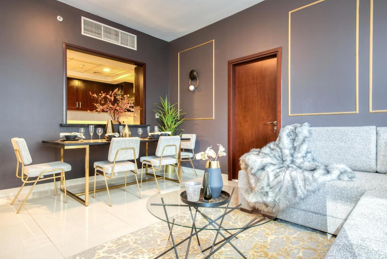 Maison Privee - Radiant Urban Retreat With Iconic Burj Khalifa Vws Dubai Exterior photo